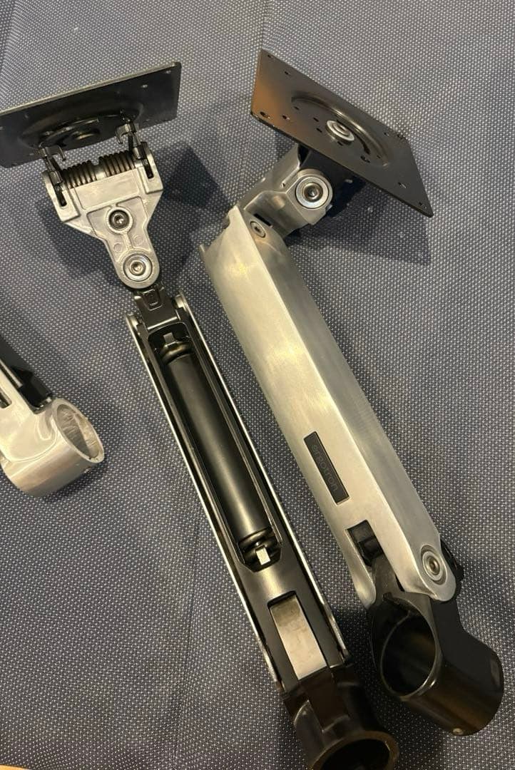 りりり　ERGOTRON LX デュアル デスクマウントアーム