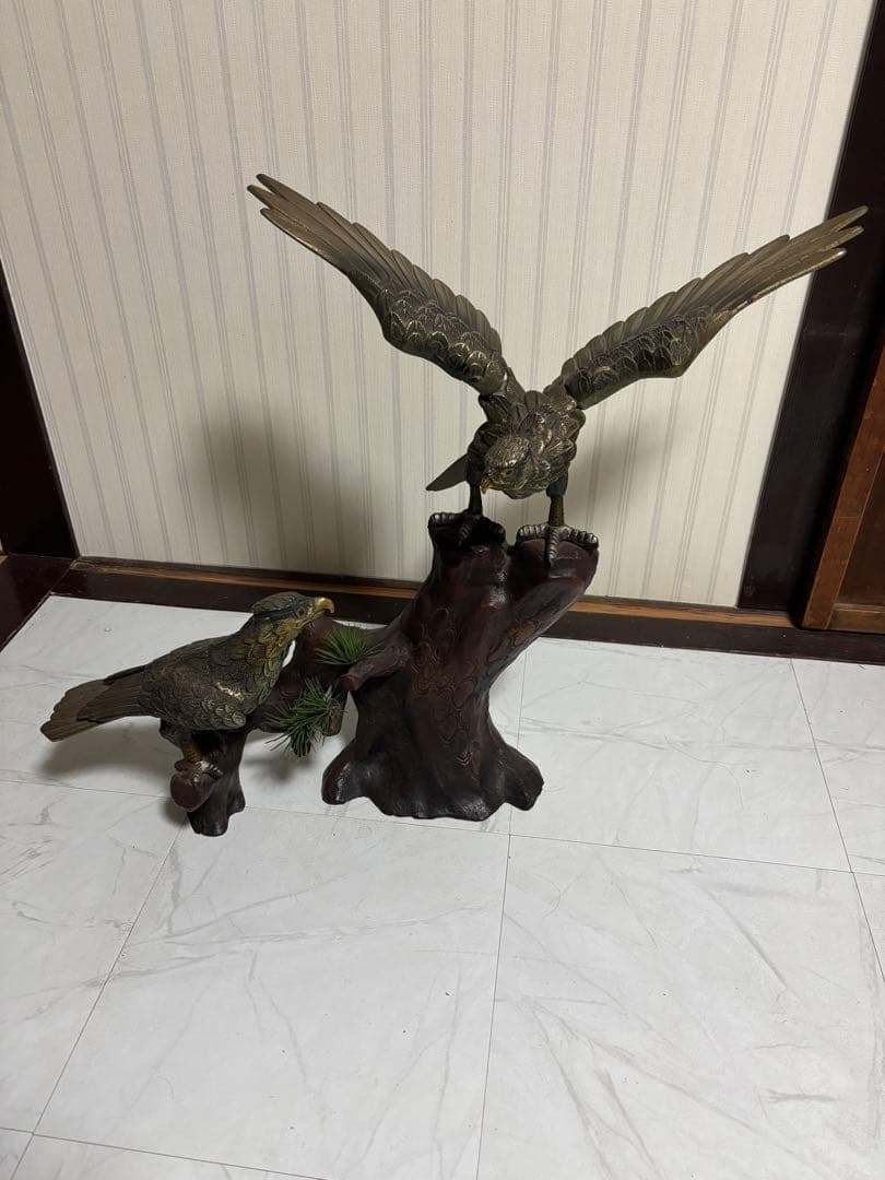 双鷹　双鷲　鉄製　置物 秀峰作