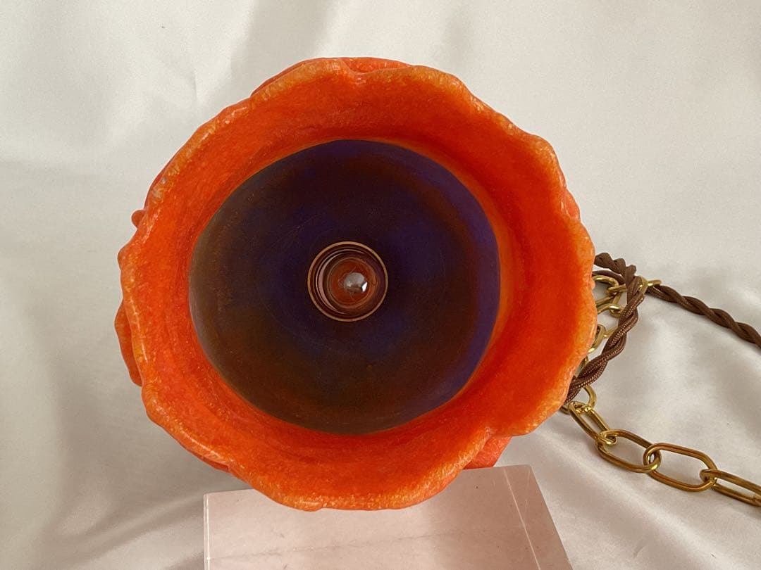 夏の茜空「パート・ド・ヴェールシェード」の花型ランプ