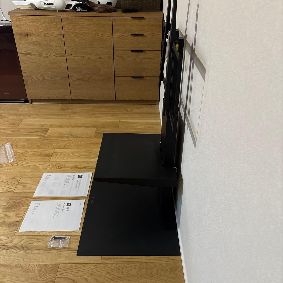 EQUALSWALLV3 LOW TYPE テレビスタンド棚版付き