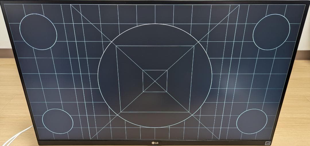 LG 27UL600-W 27インチ 4Kモニター(2021年製)