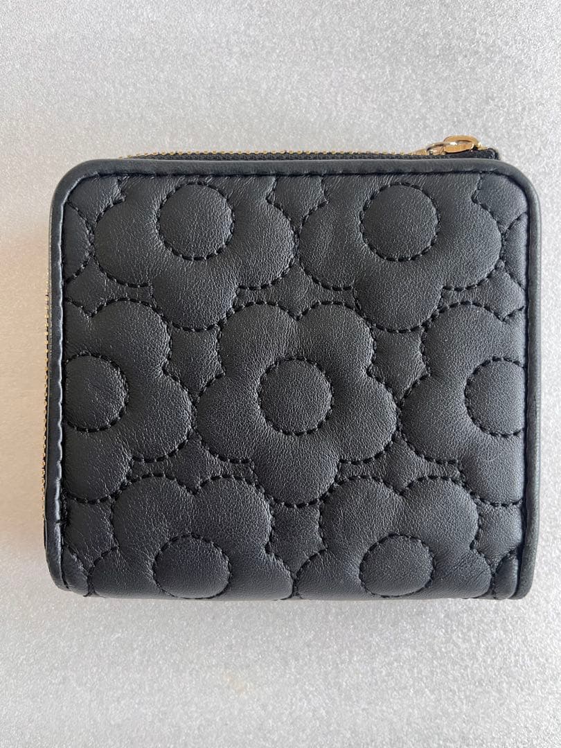 【未使用品】 MARY QUANTキルトフォームデイジー ウォレット ブラック