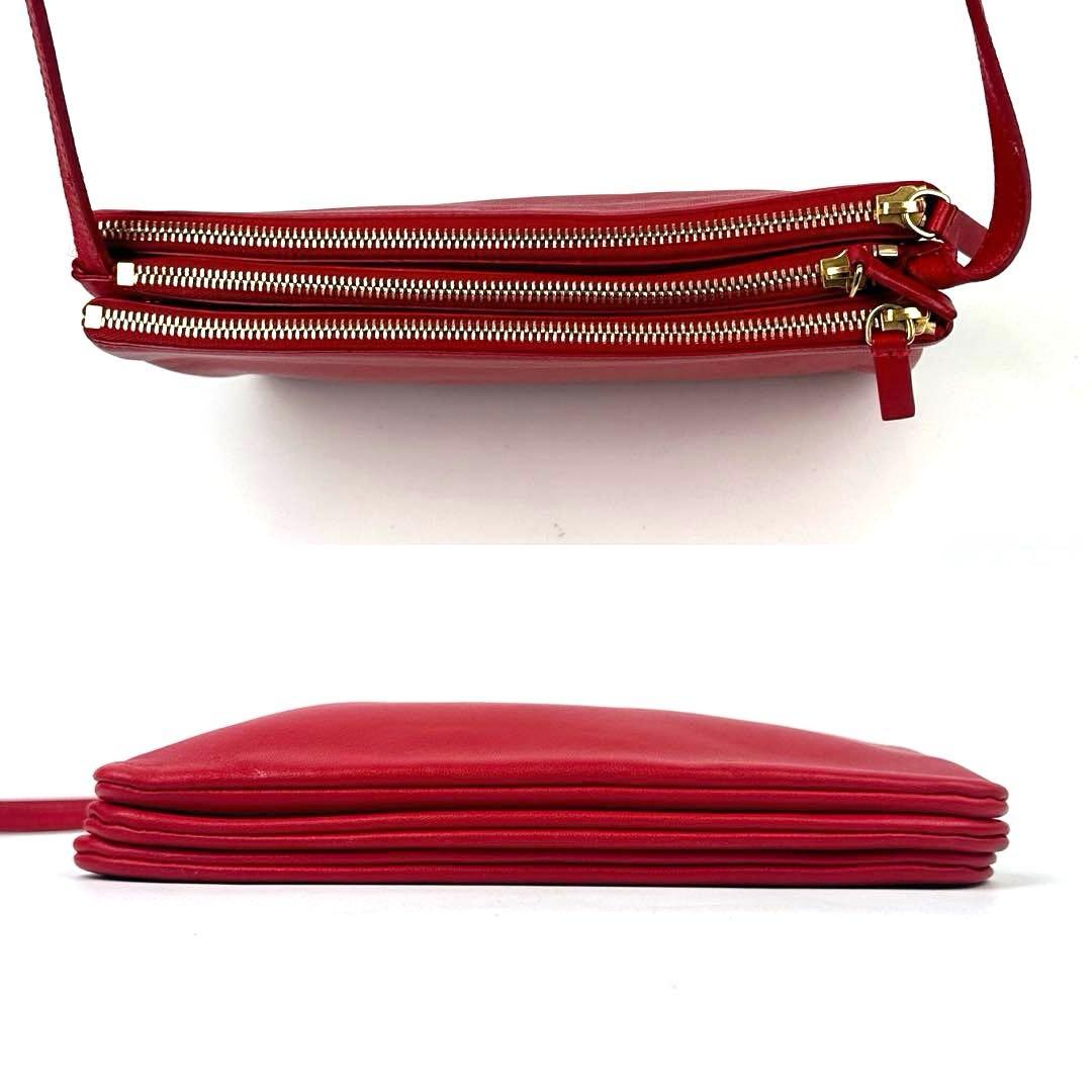 【美品】セリーヌ　ショルダーバッグ　トリオ　ゴールド金具　レザー　レッド