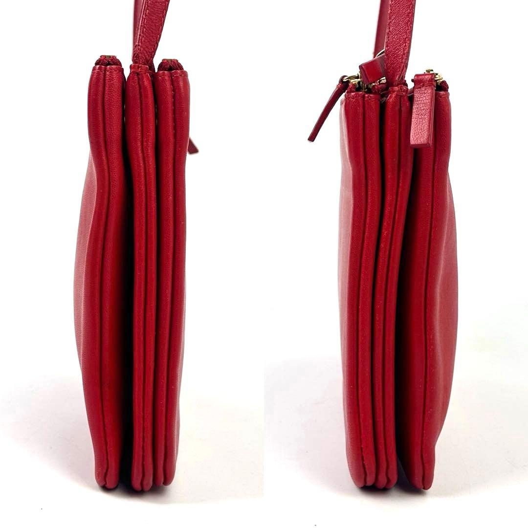 【美品】セリーヌ　ショルダーバッグ　トリオ　ゴールド金具　レザー　レッド