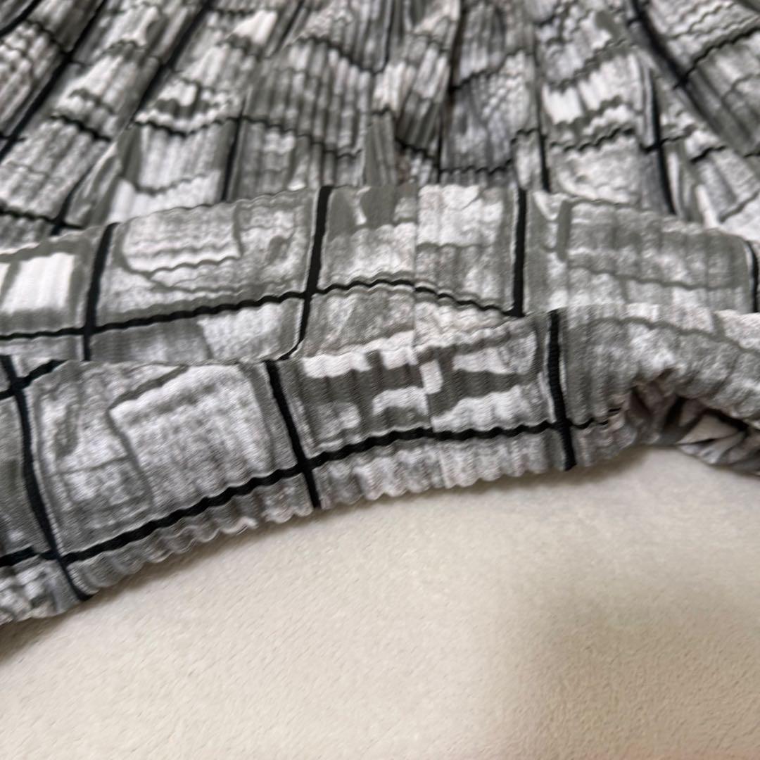 極美品✨HOMME PLISSE 総柄　プリーツ　サルエルパンツ　グレー