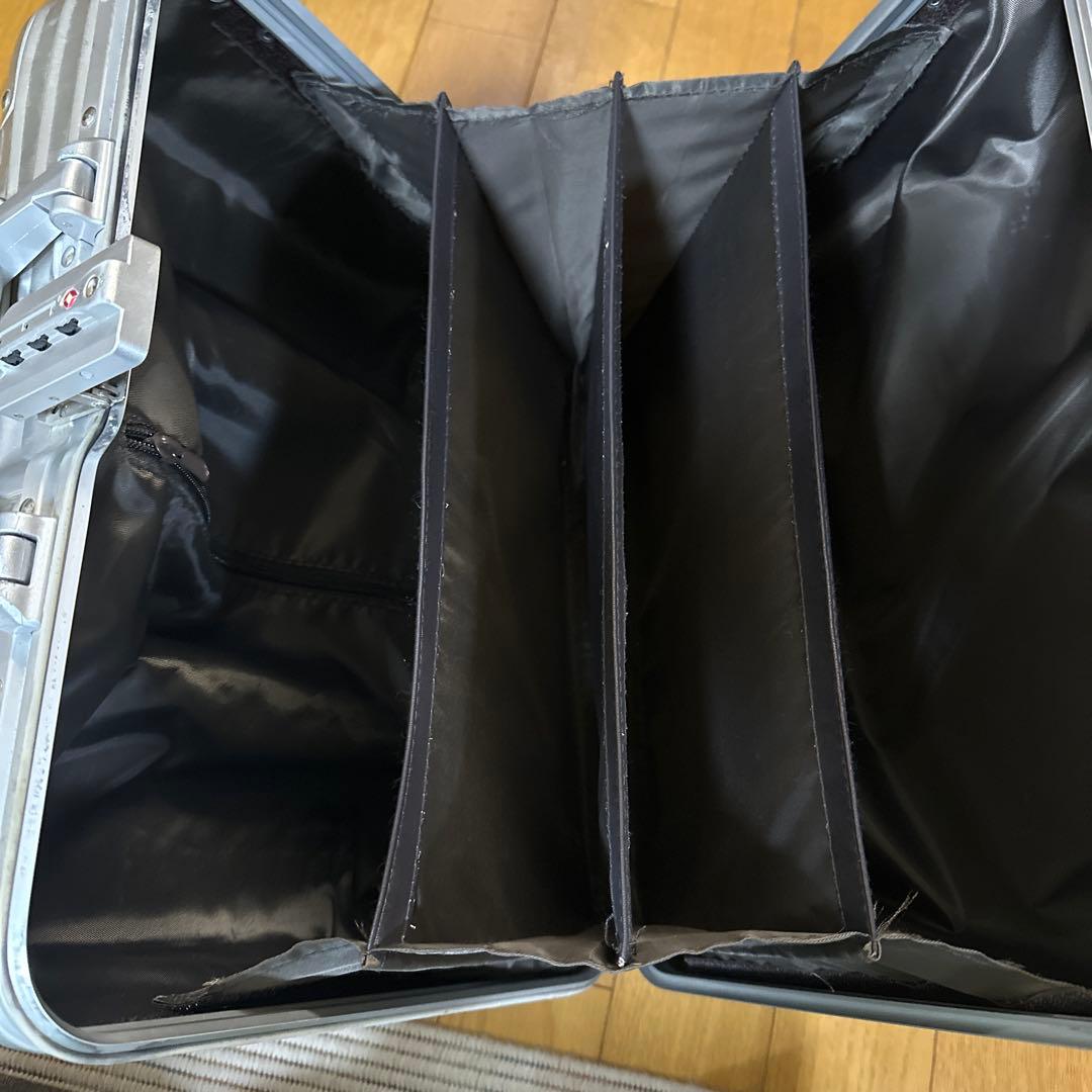 ※詳細を確認して下さい。RIMOWA シルバー キャリーケース　ジャンク品