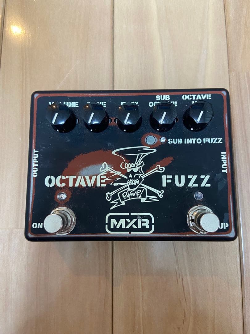 MXR slash シグネーチャー　OCTAVE FUZZ