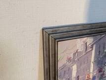 【真作】複製画　欧州風景画　赤いクラシックカーと街角の門　パリ風情　X54