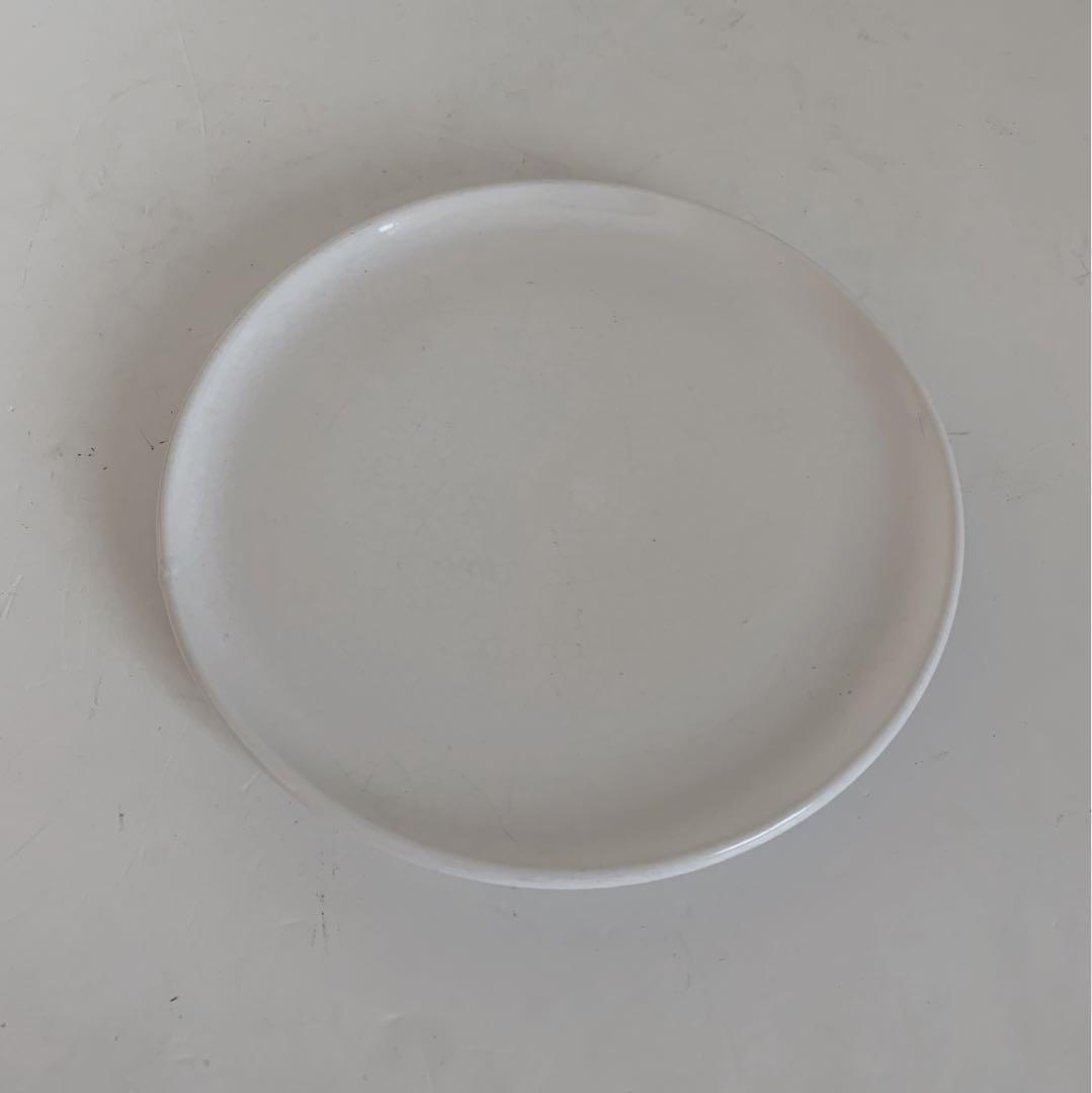 内田鋼一さんのお店で購入した白釉皿