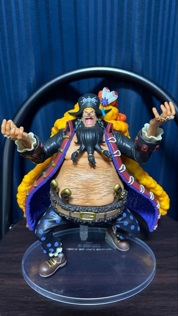 ワンピース　フィギュア　新四皇 ルフィ、黒ひげ、赤髪、バギー　開封済