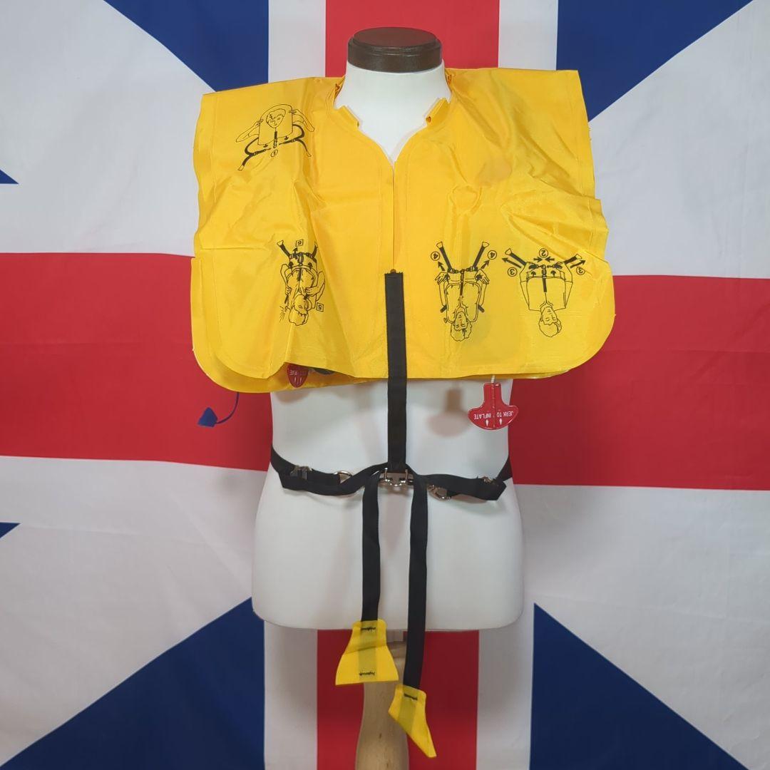 アメリカ軍のライフジャケット（袋入り）