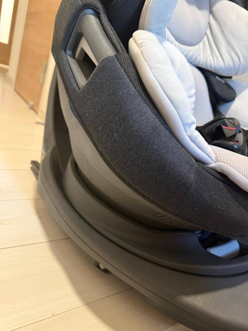 Combi コンビ チャイルドシート キッズシート