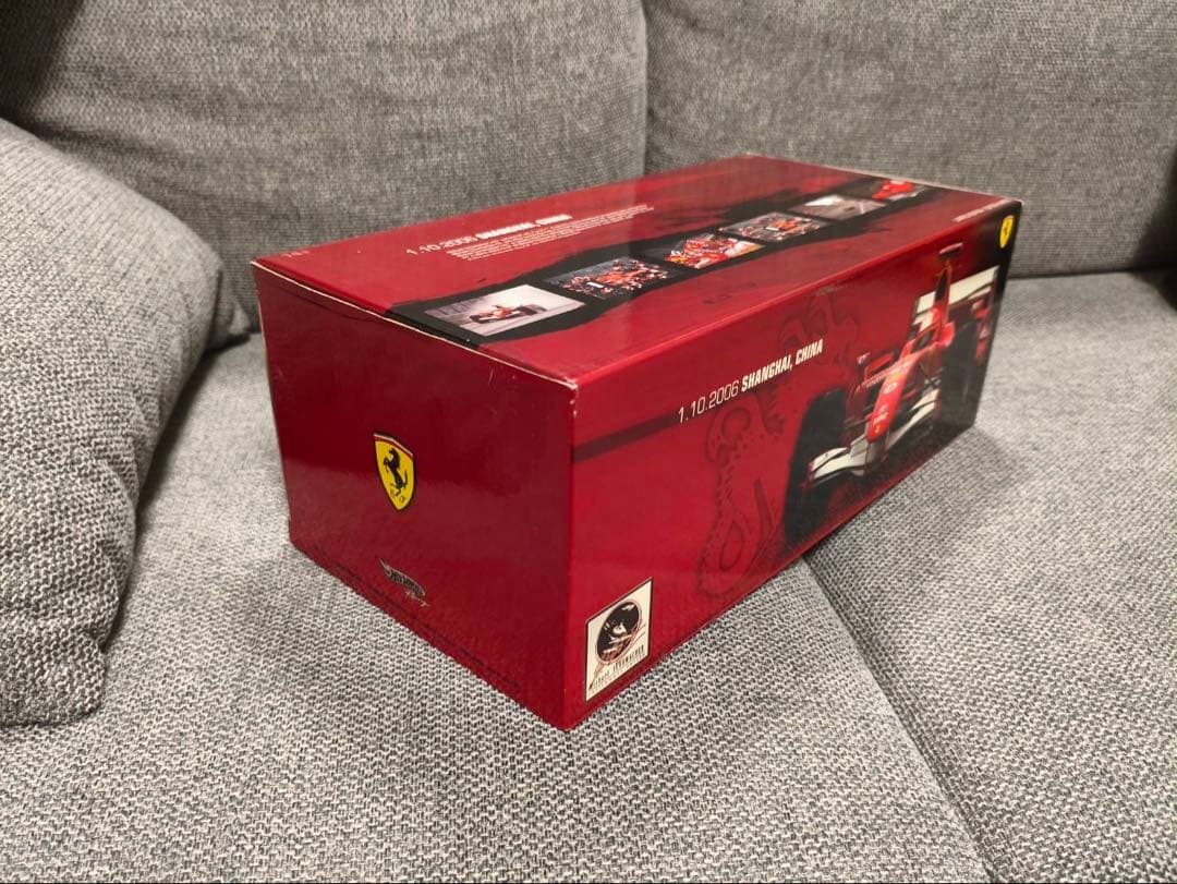 Hot Wheels Racing 1/18 ミハイルシューマッハ 91勝記念