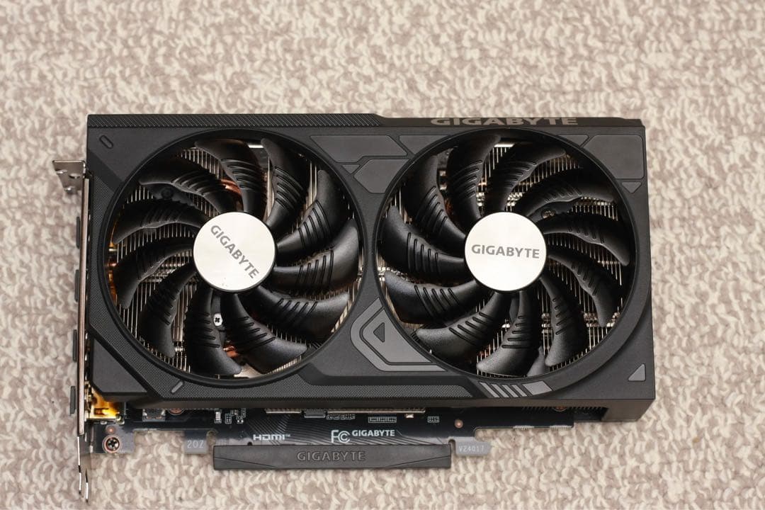 GIGABYTE GEFORCE RTX 4060Ti 8G ほぼ新品