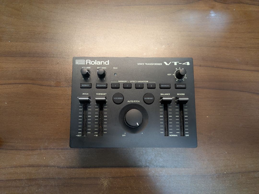 【L】（※Roland VT-4）