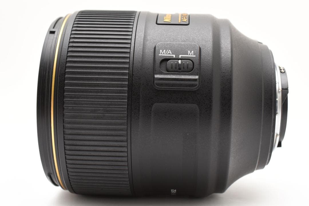 Nikon AF-S NIKKOR 105mm f/1.4E ED レンズ