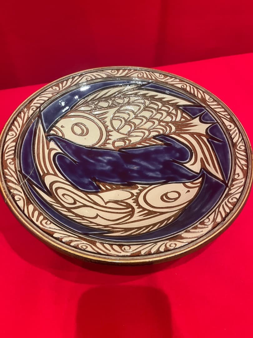 尾崎オマージュ【やちむん 宮城須美子氏 魚紋文様 深皿　ヒビあり】