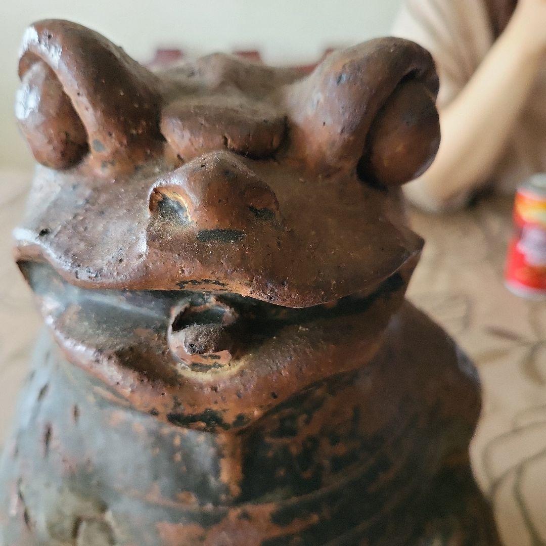 陶器製カエルの置物