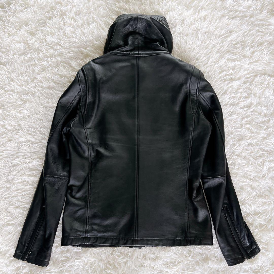 【キャサリンハムネットロンドン】シングルライダース フード 羊革 黒 XL