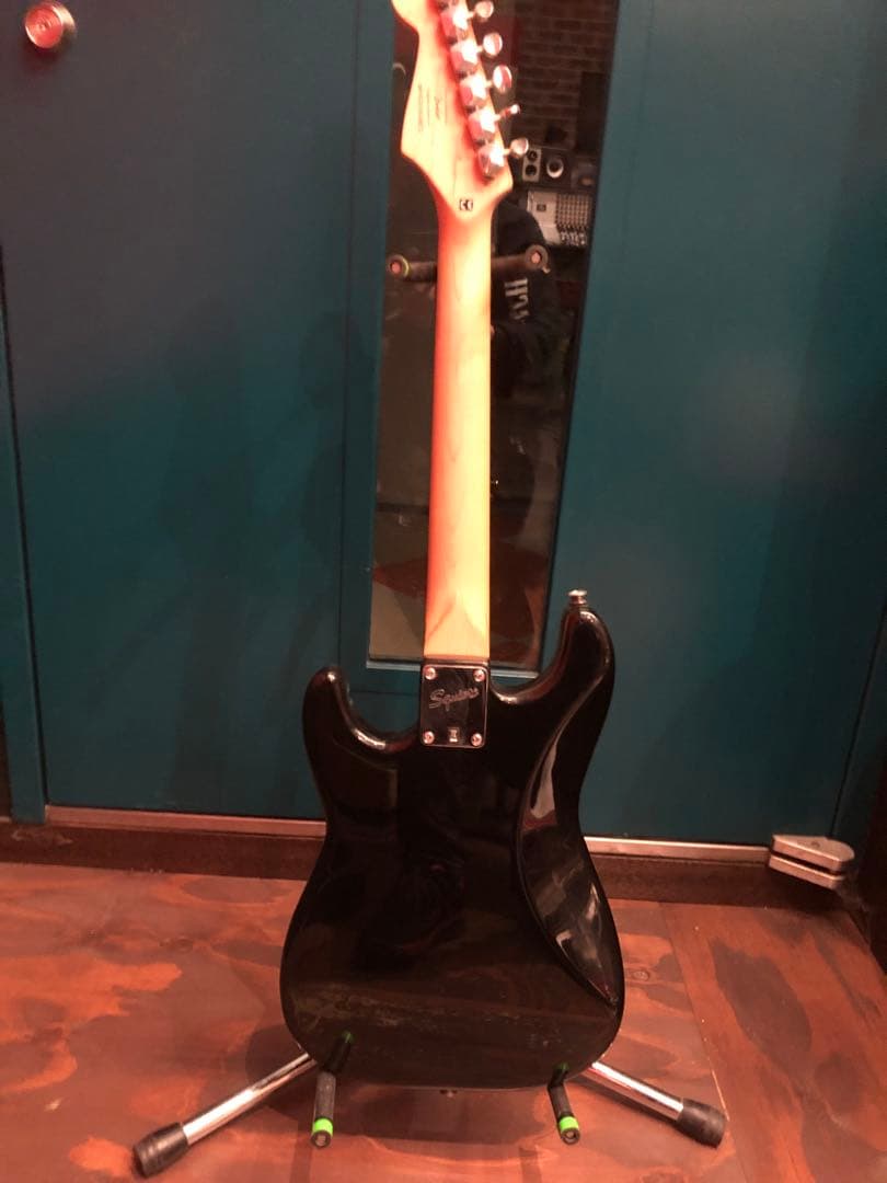 フェンダー スクワイヤー・ブランドのコンパクト・サイズMINIギター