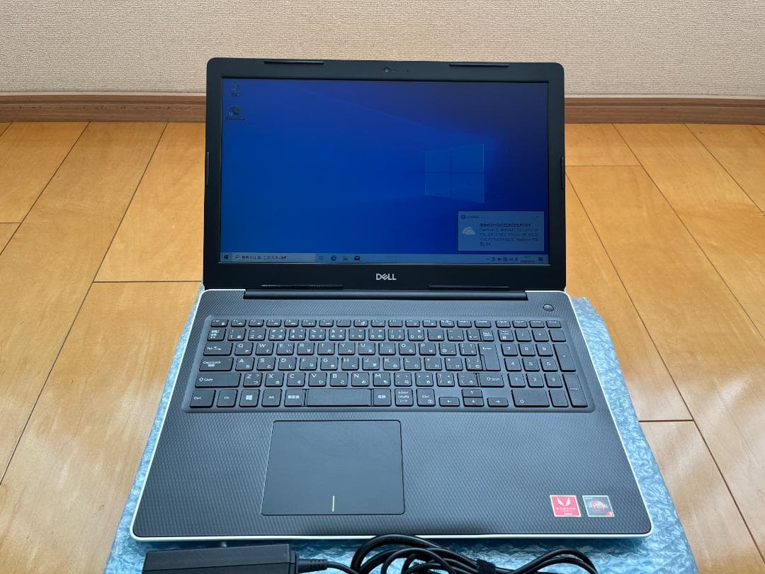 DELL Inspiron 15 3585 AMD Ryzen3 SSD搭載
