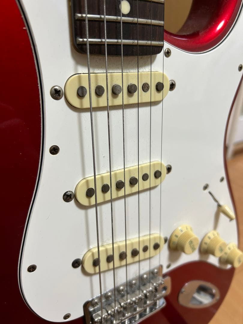 エレキギター　HISTORY ストラトキャスター　赤