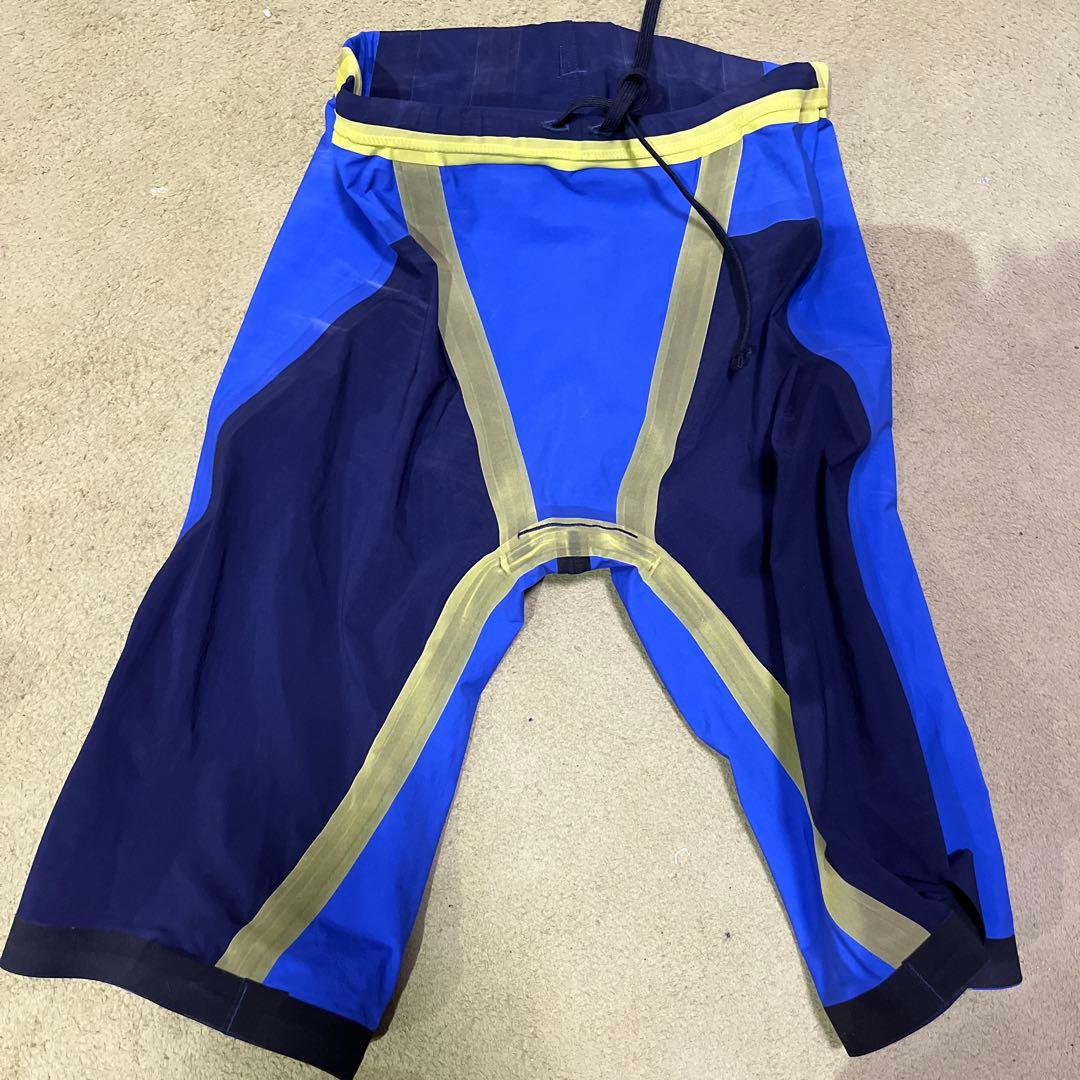 アリーナ　高速水着　新品箱無し