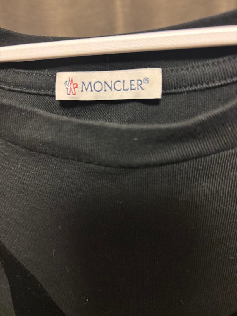 MONCLER ブラック Tシャツ ジグザグデザイン