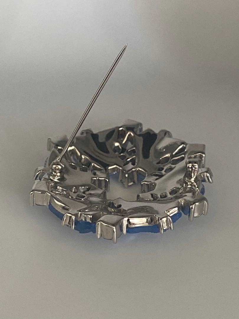 lotuscloud 2514⭐️TRIFARI トリファリヴィンテージブローチ