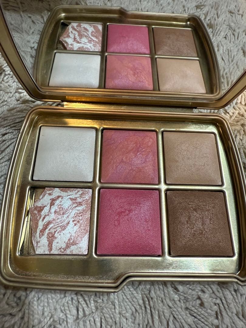 チーク Hourglass ambient lighting edit-2