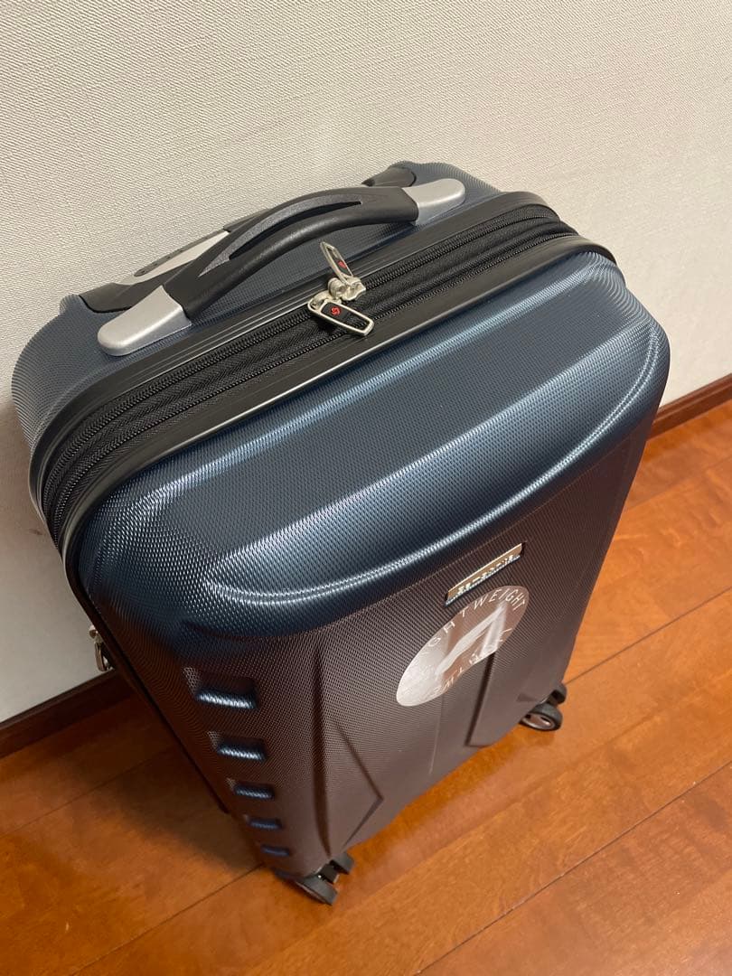 【海外限定品】美品サムソナイト 手荷物可 スーツケース ハードキャリーケース