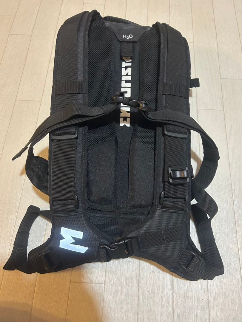 ENDURISTAN ハリケーンバックパック 15L