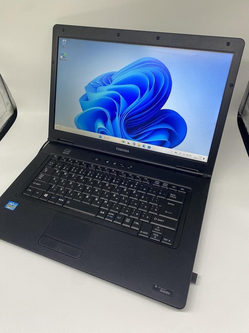 【東芝】爆速 Corei7/新品SSD256GB 15.6 ノートパソコン A4