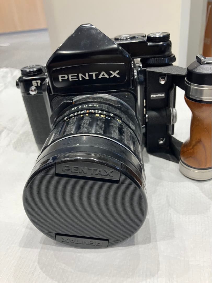 PENTAX67Ⅱ 中判フィルムカメラ 木製グリップ、部品付き