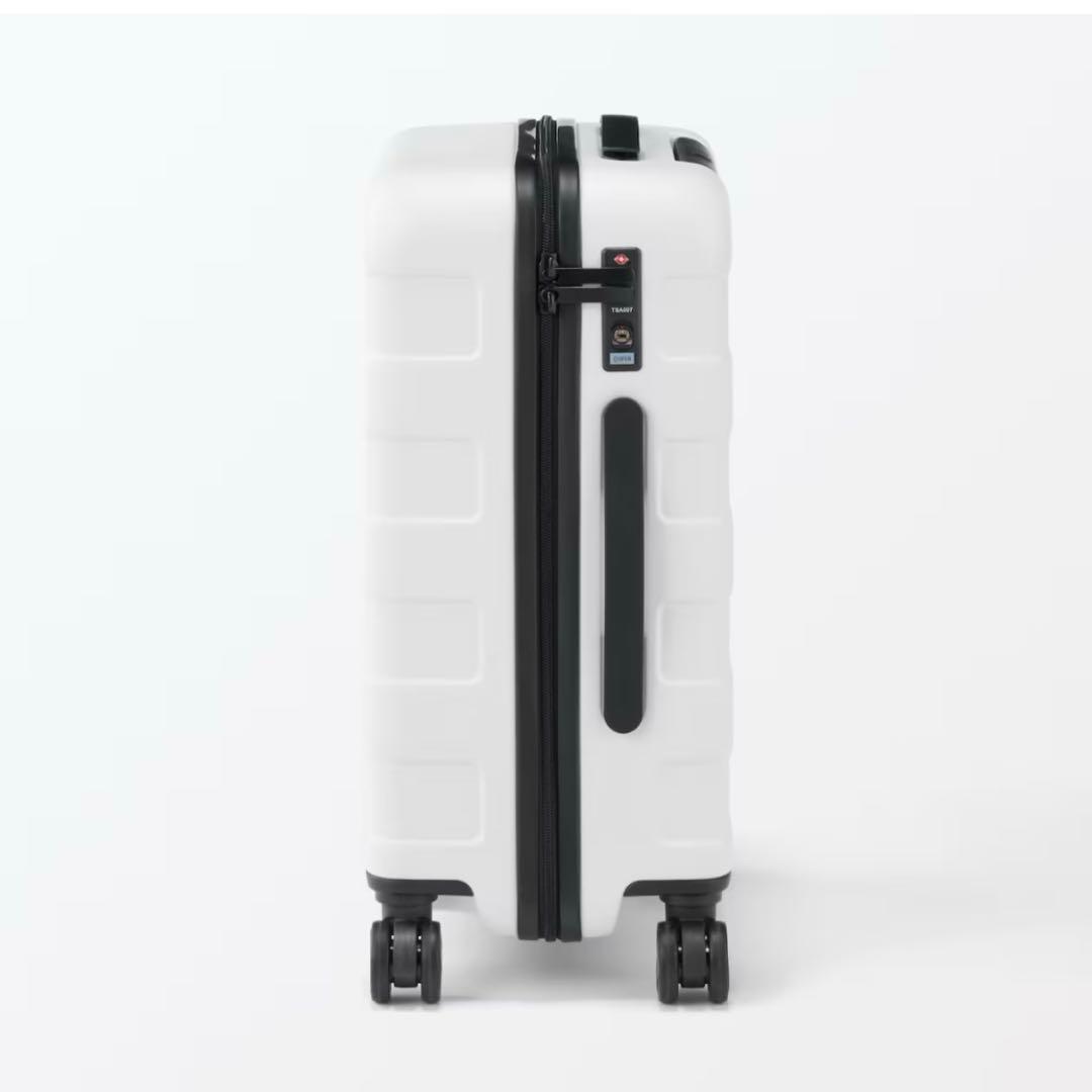 無印良品　バーを自由に調節できるハードキャリーケース　36L ホワイト