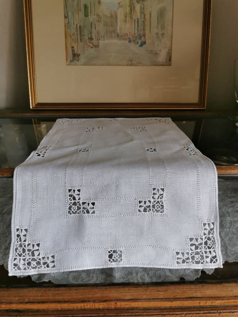 アンティークフランス/イタリア レティシアクローバー刺繍 リネンクロス ランナー