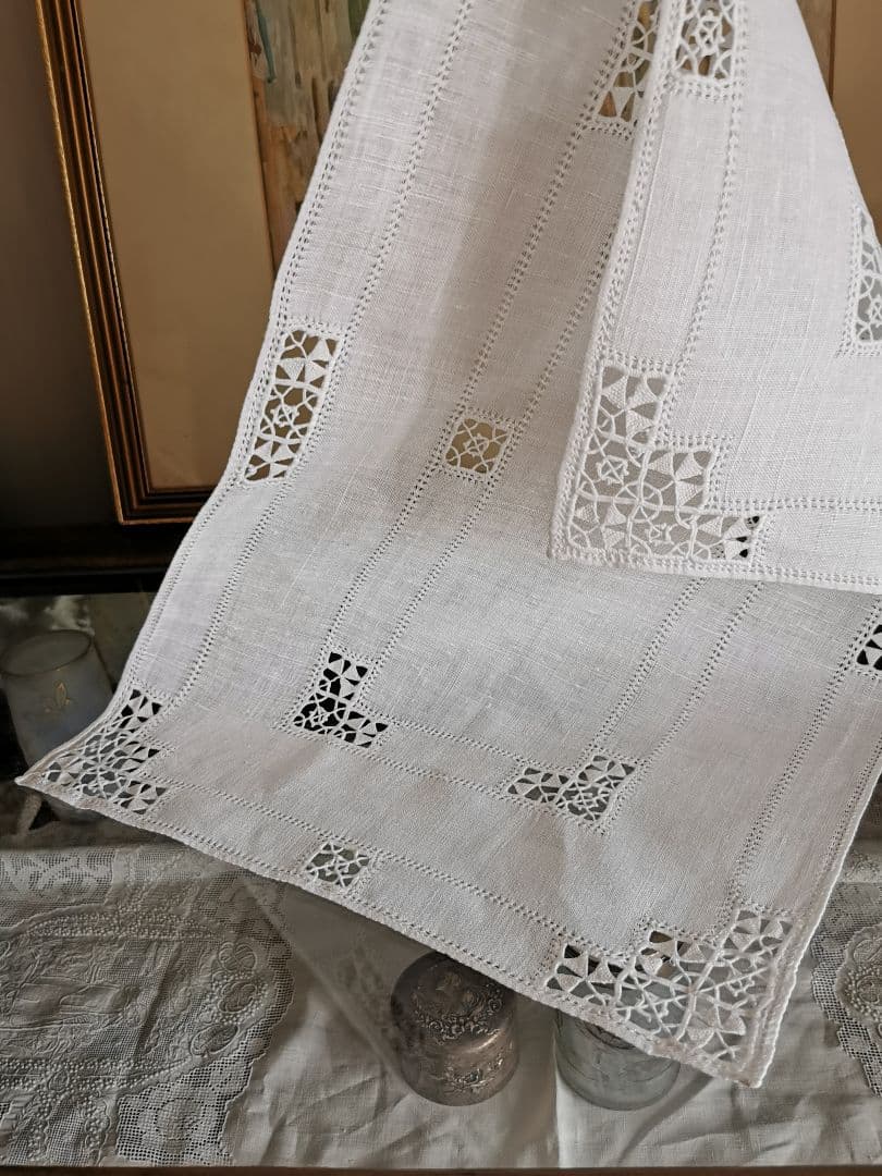 アンティークフランス/イタリア レティシアクローバー刺繍 リネンクロス ランナー