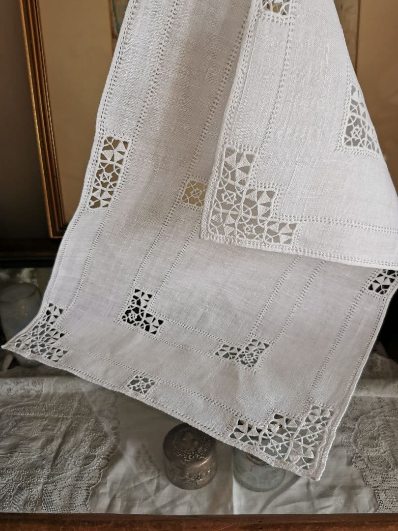 アンティークフランス/イタリア レティシアクローバー刺繍 リネンクロス ランナー