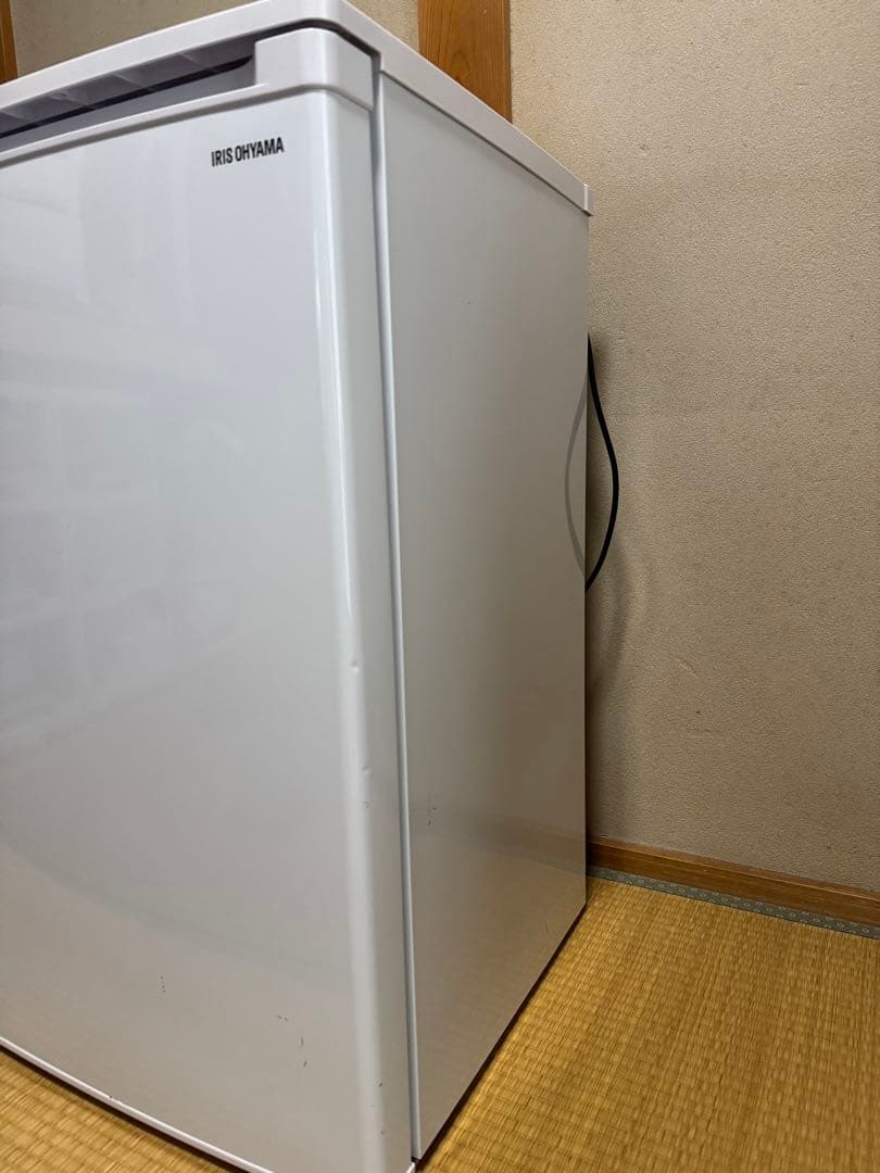 アイリスオーヤマ 60L 冷凍庫 IUSD-6B