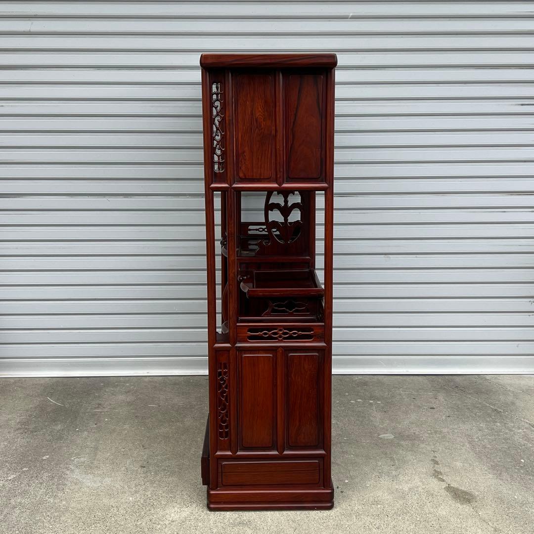 高級材・花梨（カリン）製】 美しい彫刻の和風茶棚・飾り棚　1947年製
