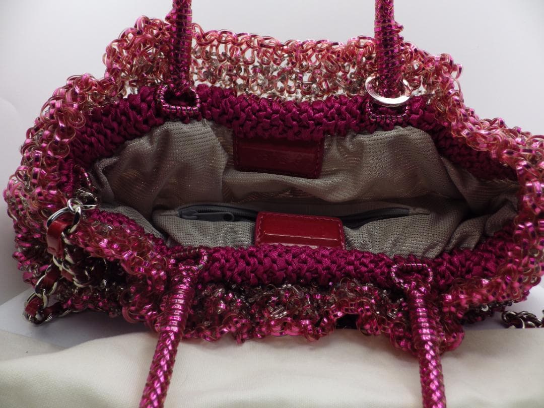 アンテプリマ　ワイヤーバック　ピンク　（ビーズ装飾ピンクパーティーバッグ）