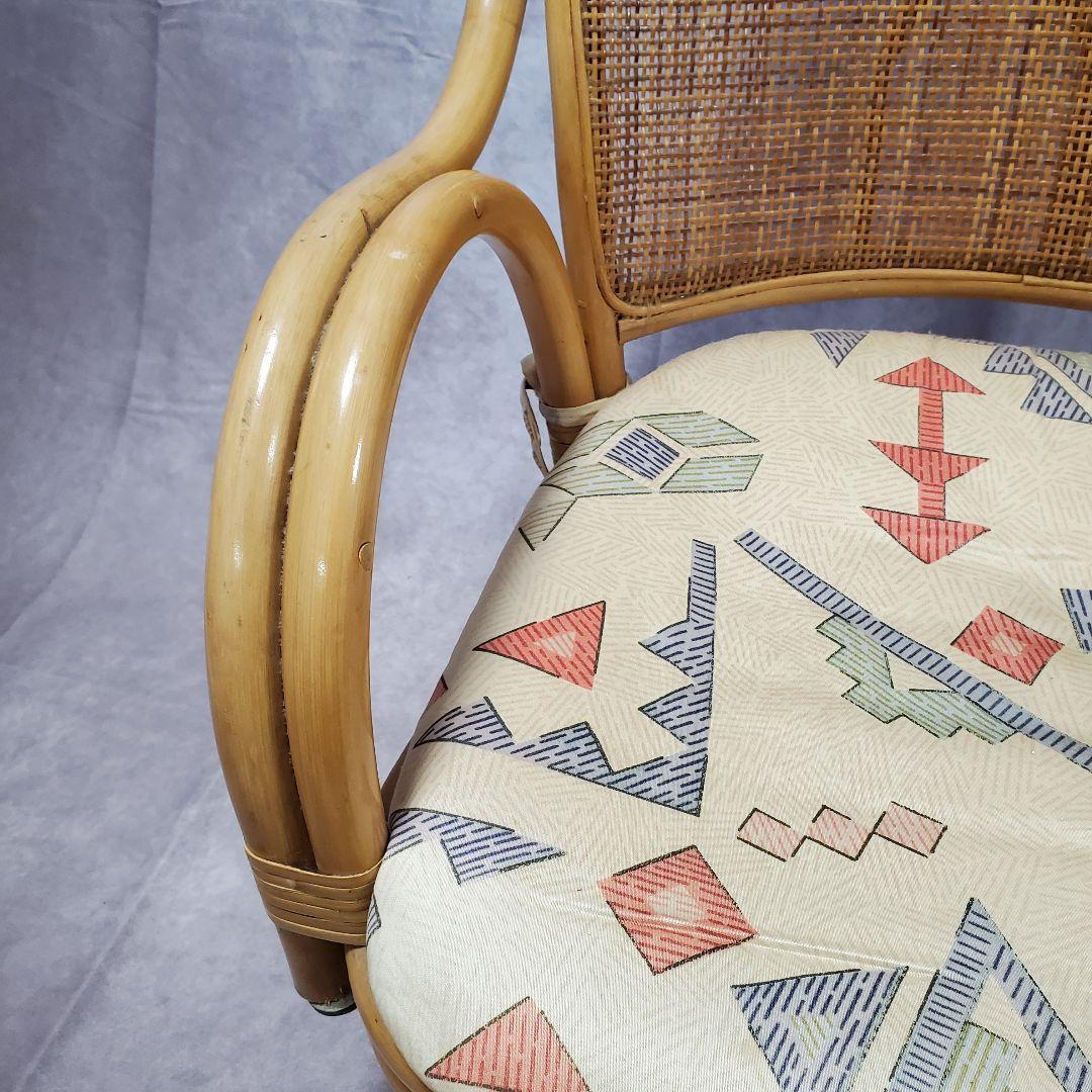 回転式座椅子籐椅子・クッション付き2脚セット　花柄　昭和レトロ　ヴィンテージ　籐