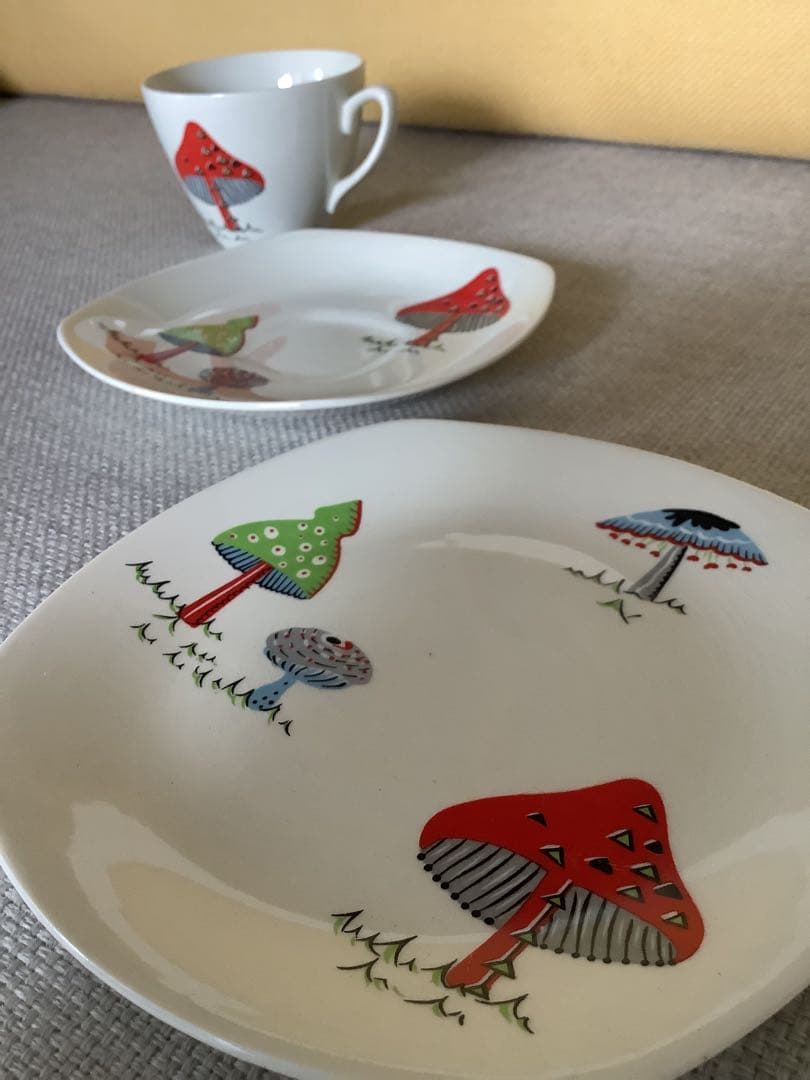 Midwinter ミッドウィンター　Toadstools 毒キノコ　トリオ