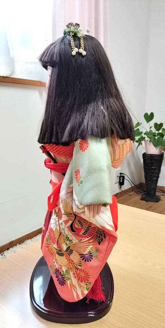 新品未使用。市松人形 綺麗な衣装綺麗な顔 栗毛編み込みリボン可愛い✨公司作