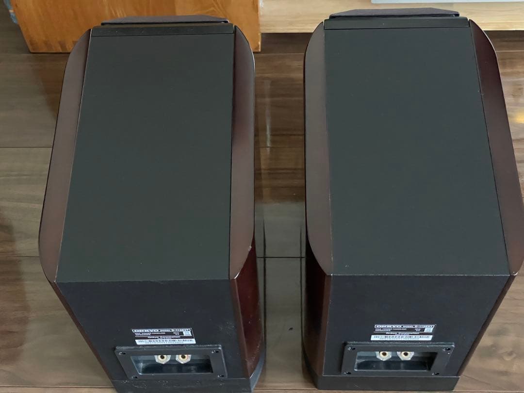 ONKYO スピーカー　D-112EXT (2台1組) インシュレーター付