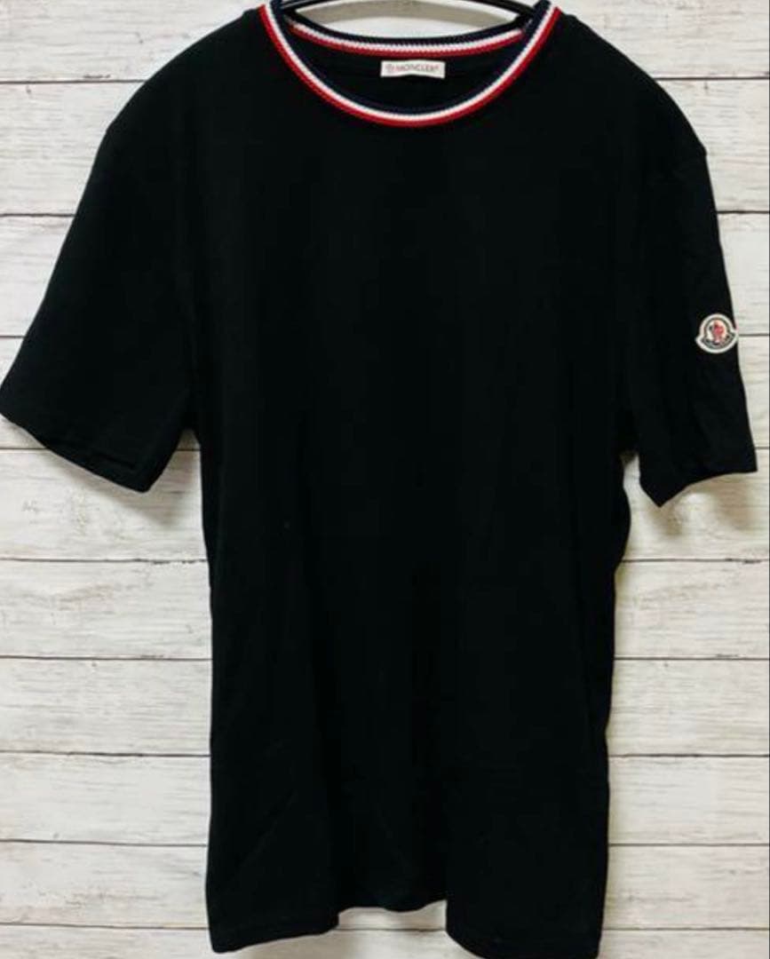 再値下げ　美品　MONCLER ワンポイントロゴ Tシャツ