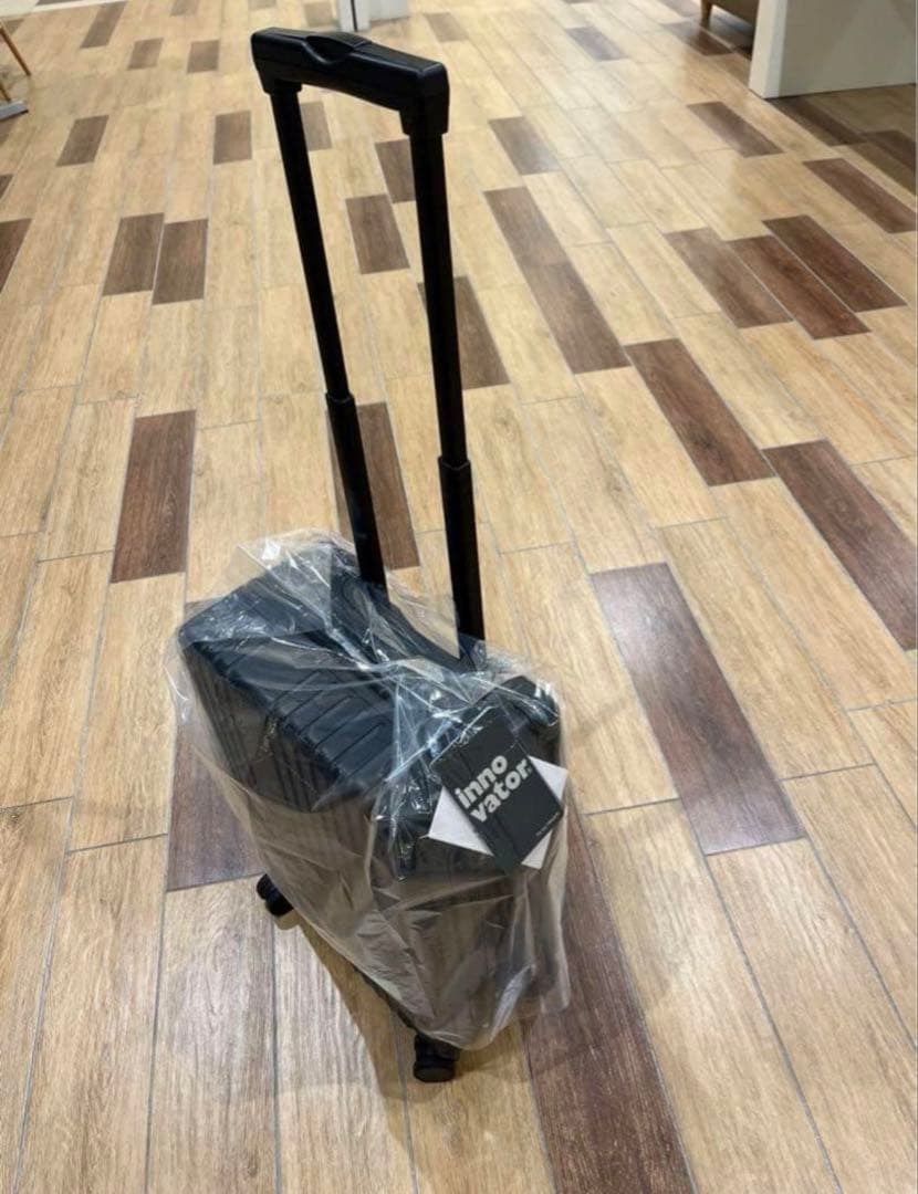 イノベーター 36L アルミスーツケース ステルス(黒） inv1811