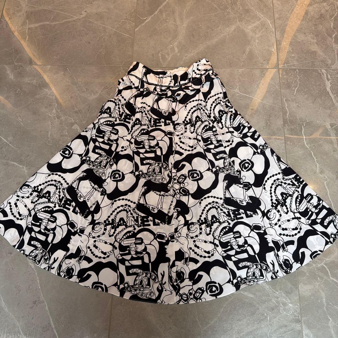 CHANEL フラワープリント フレアスカート