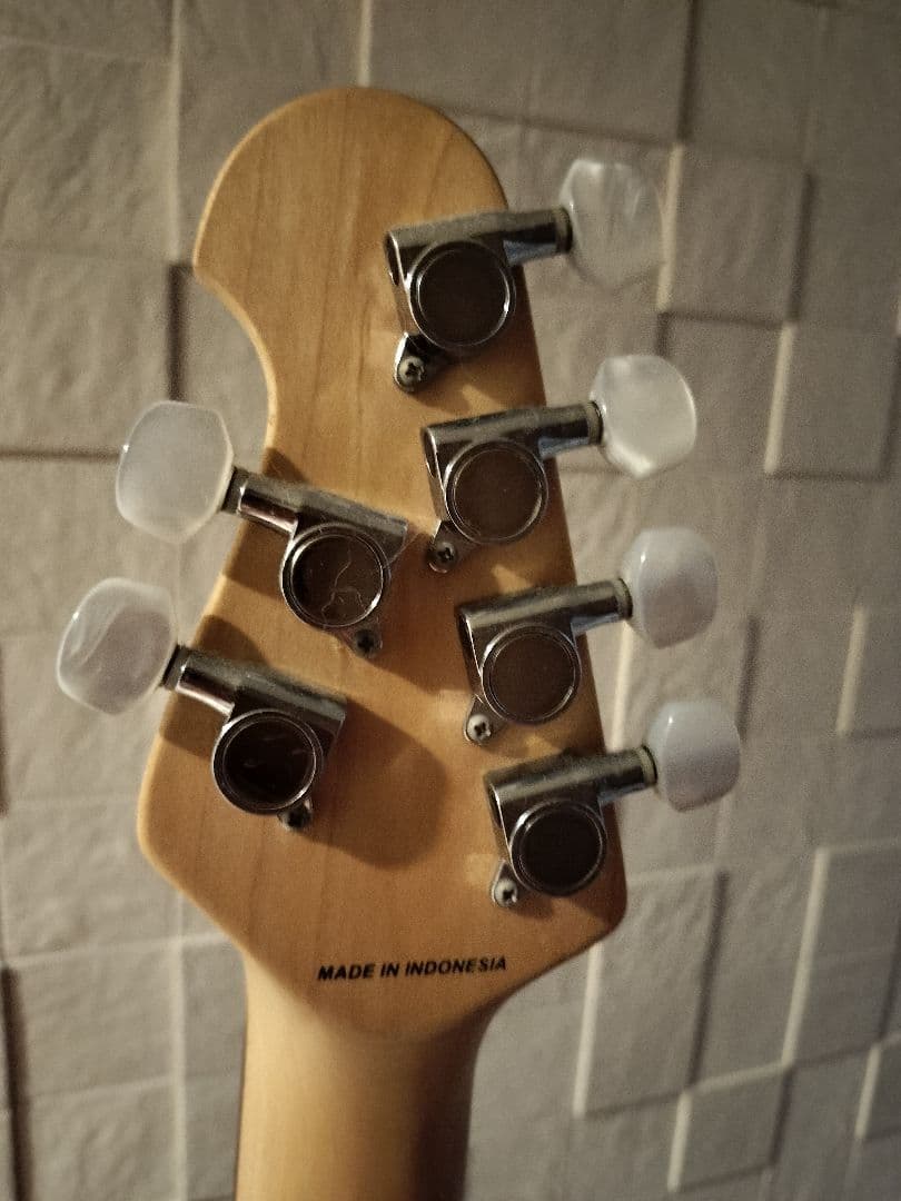 【美品】Sterling by music man