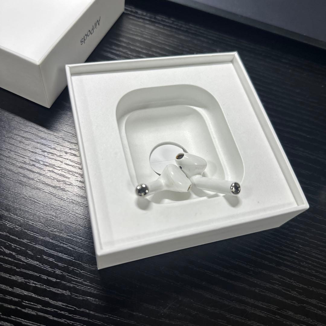 Apple AirPods エアーポッズ 第2世代 with Wireless…